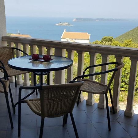 Apartmani Lazarevic Luštica Exterior foto