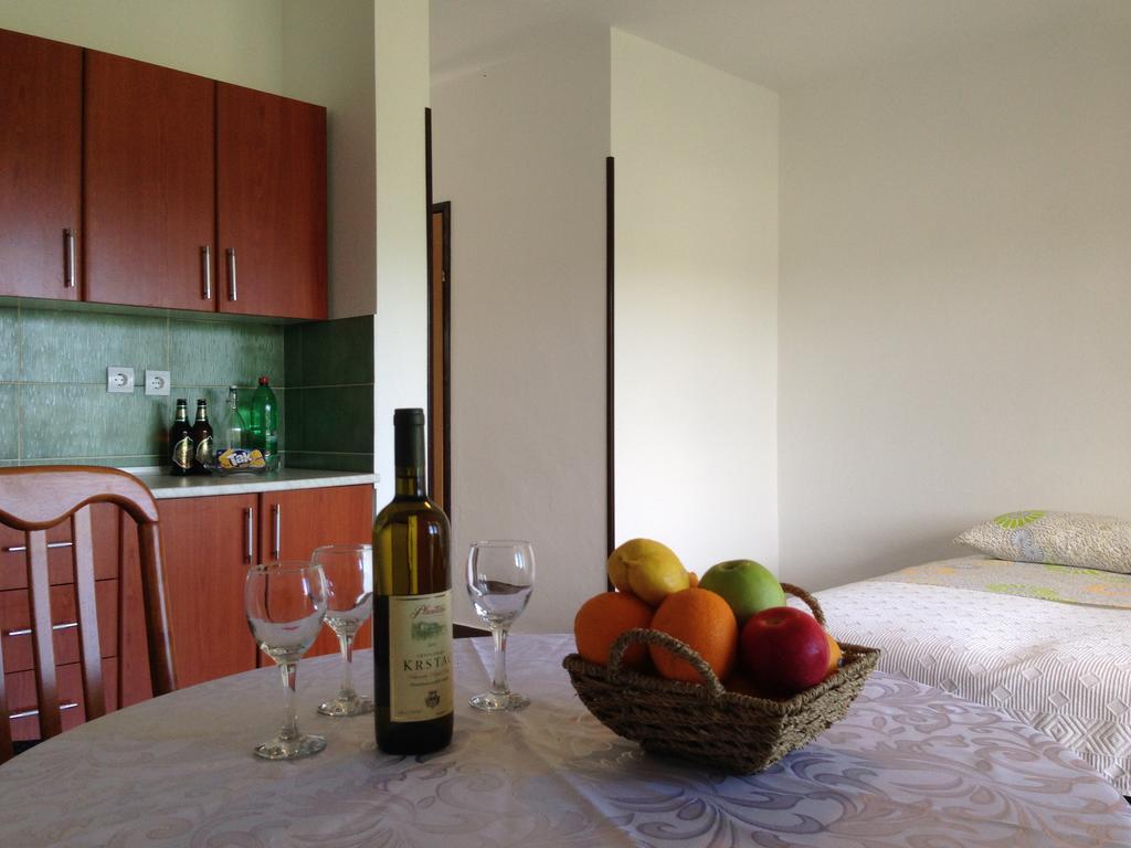Apartmani Lazarevic Luštica Exterior foto