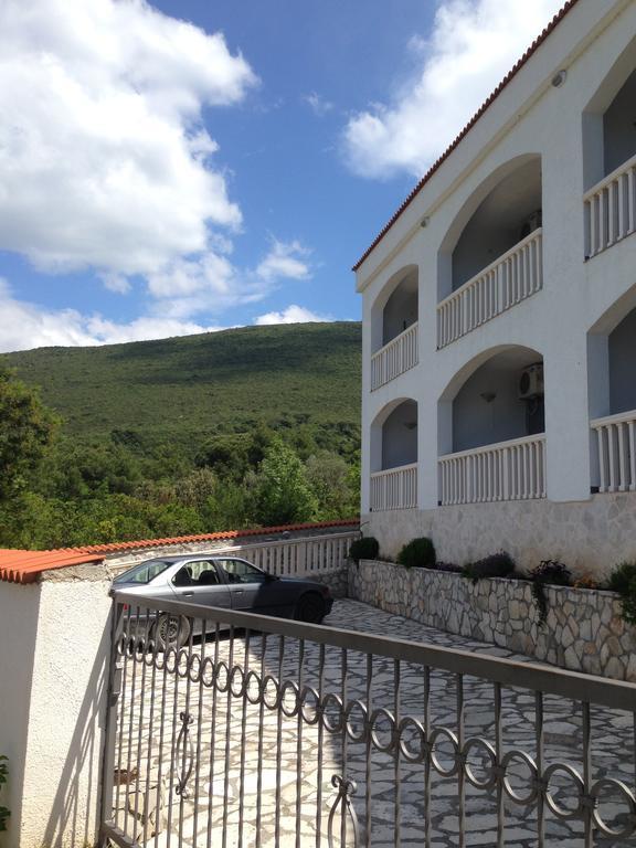 Apartmani Lazarevic Luštica Exterior foto