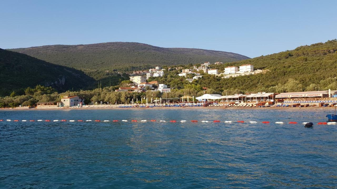 Apartmani Lazarevic Luštica Exterior foto